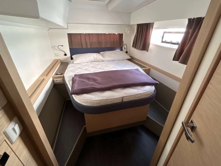 Wynajem w Salerno- Fountaine Pajot Astrea 42 na SamBoat