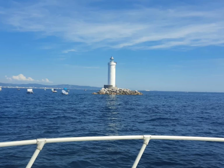 Wynajem Motorówka Piantoni z patentem 