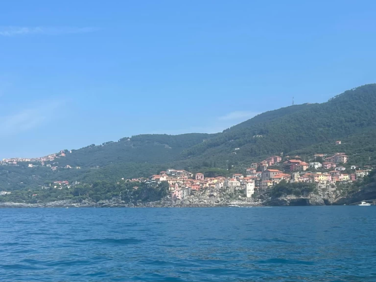 Motorówka do wynajmu w Ameglia w najlepszej cenie