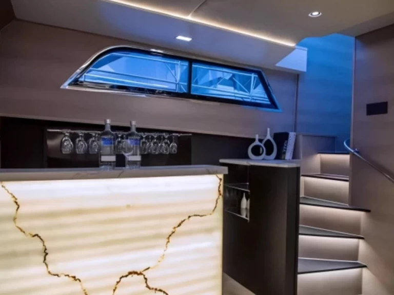 Wynajem w Dubai Marina- Hatteras 64 na SamBoat