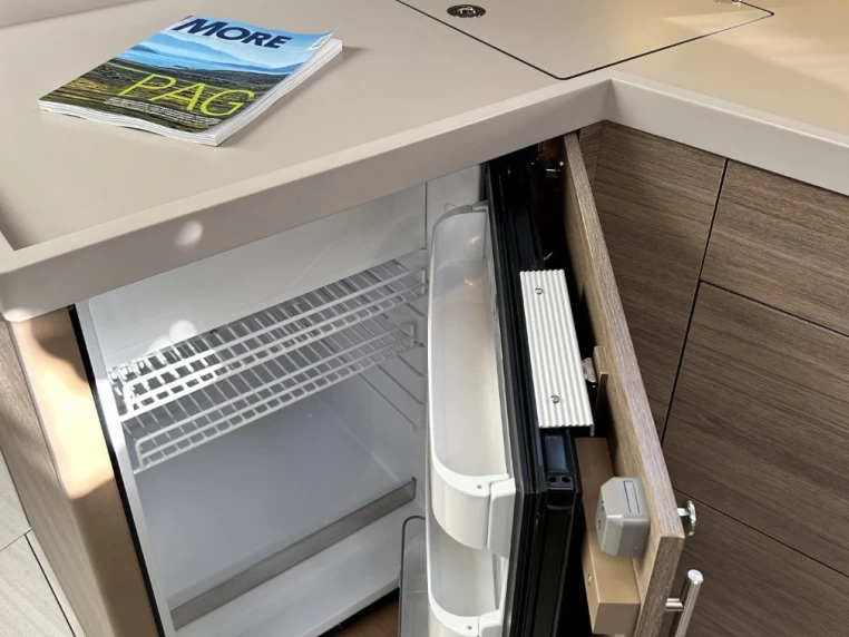 Wynajmij Żaglowiec z lub bez skippera Bénéteau w Split