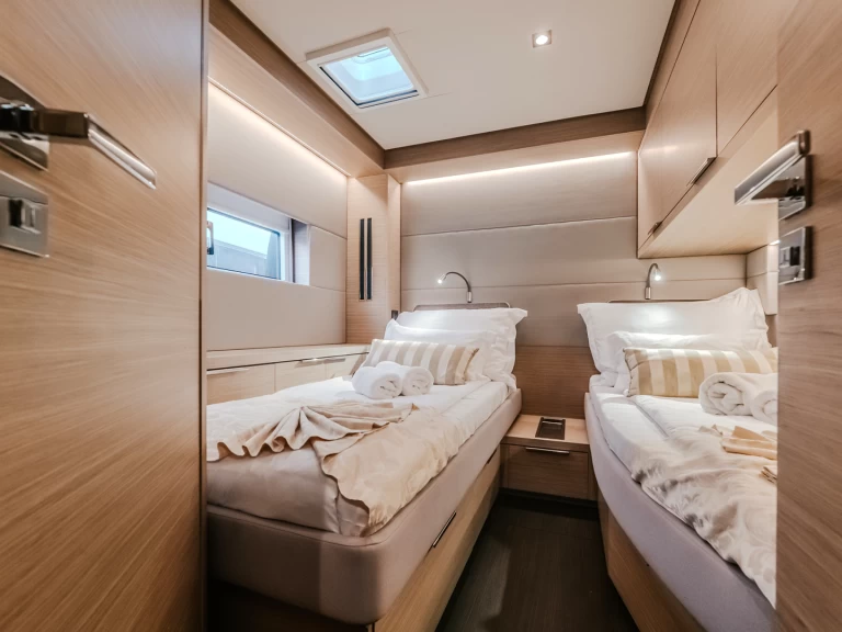 Wynajem łodzi Kaštela tanio Lagoon 55