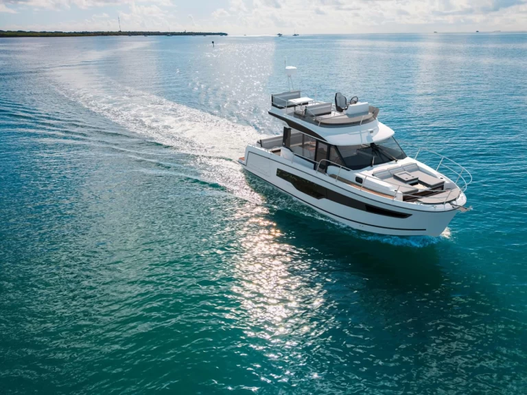 Jeanneau Merry Fisher 1095 Fly Serie2 między profesjonalistami a osobami prywatnymi w Biograd na Moru