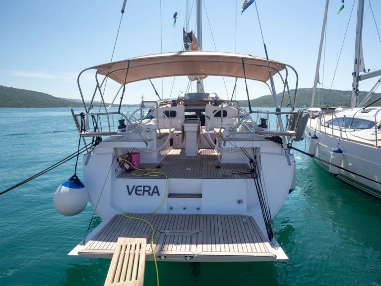 Wynajem Żaglowiec Elan z patentem 