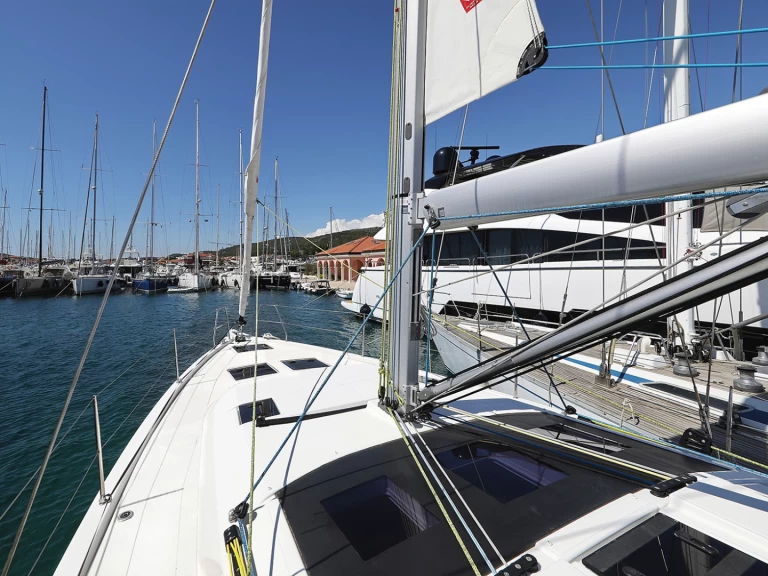 Wynajem Żaglowiec Dufour z patentem 