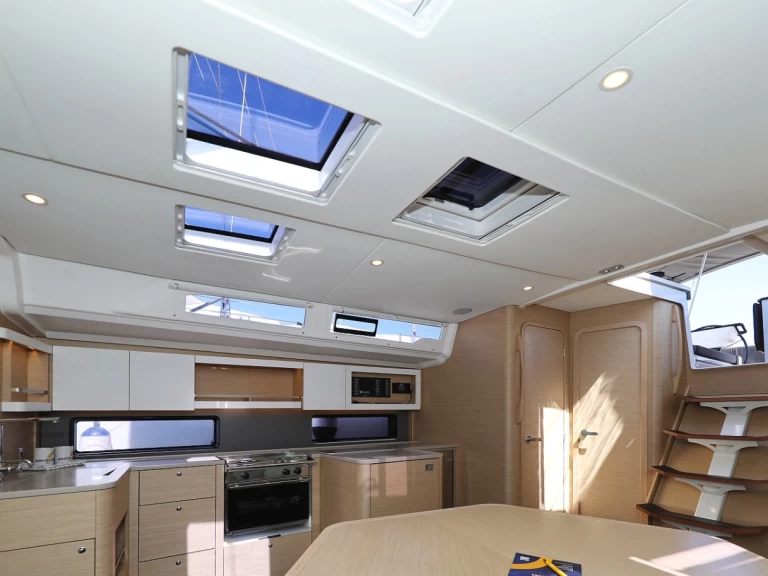 Żaglowiec do wynajmu w Pula w najlepszej cenie