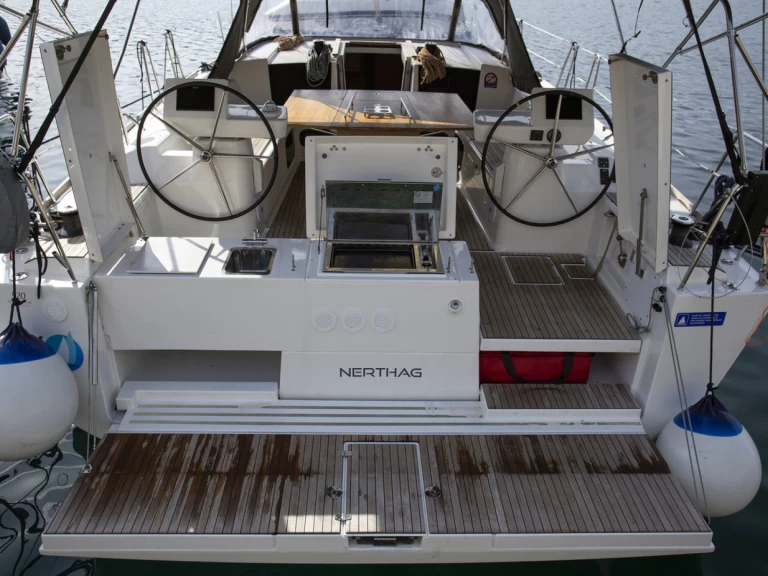 Żaglowiec do wynajmu w Pula w najlepszej cenie