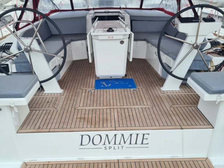 Wynajmij Żaglowiec z lub bez skippera Bénéteau w Split