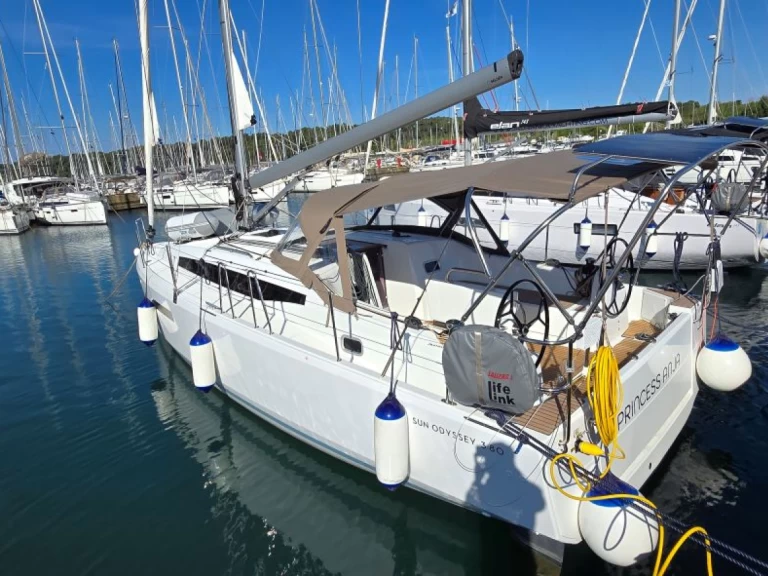 Wynajem łodzi Jeanneau Sun Odyssey 380 w Pula na SamBoat 