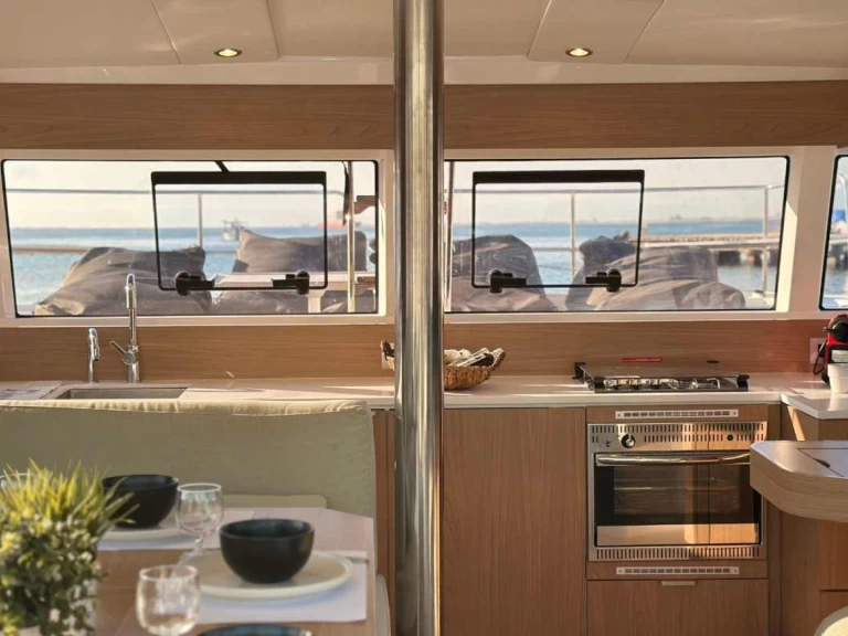 Katamaran do wynajmu w Preveza w najlepszej cenie