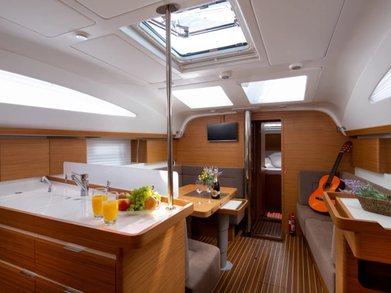 Żaglowiec do wynajmu w Split w najlepszej cenie