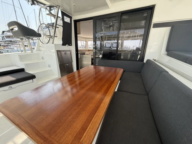 Wynajem łodzi Lagoon Lagoon 42 w Split na SamBoat 