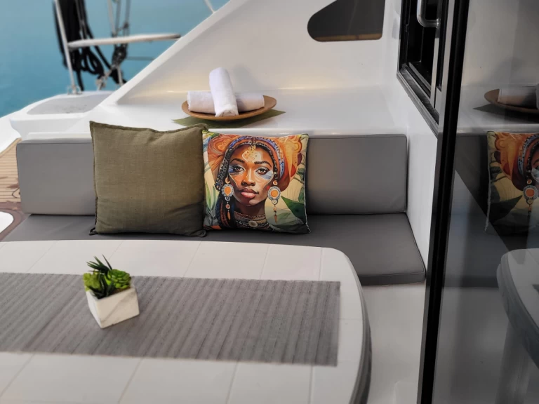 Wynajmij Sea Tribe Yachts Sea-Tribe DH550 w Mahé