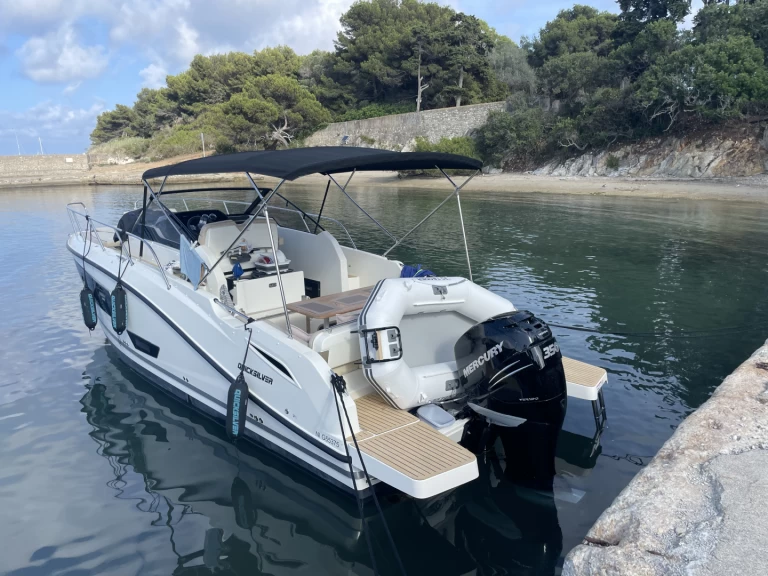 Wynajem łodzi Quicksilver Activ 875 Sundeck w Saint-Laurent-du-Var na SamBoat 