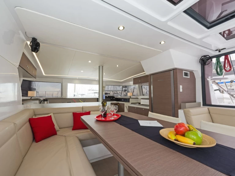 Katamaran do wynajmu w Ávdira w najlepszej cenie