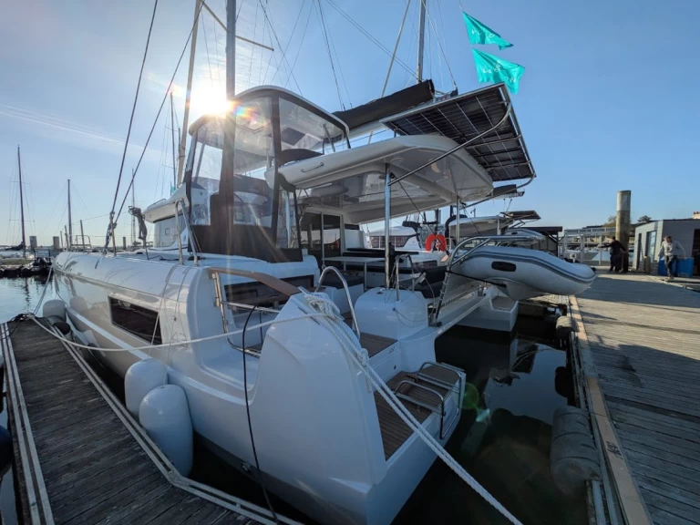 Wynajmij Katamaran z lub bez skippera Lagoon w Bas du Fort