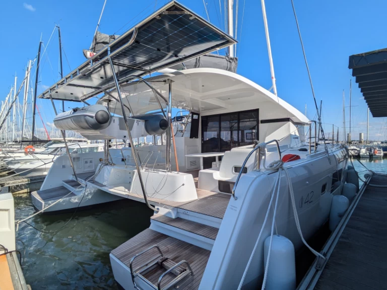 Wynajem łodzi Lagoon Lagoon 42 w Bas du Fort na SamBoat 