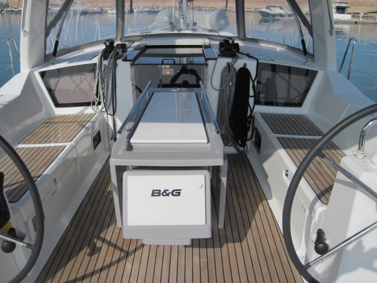 Żaglowiec do wynajmu w Capo d'Orlando w najlepszej cenie