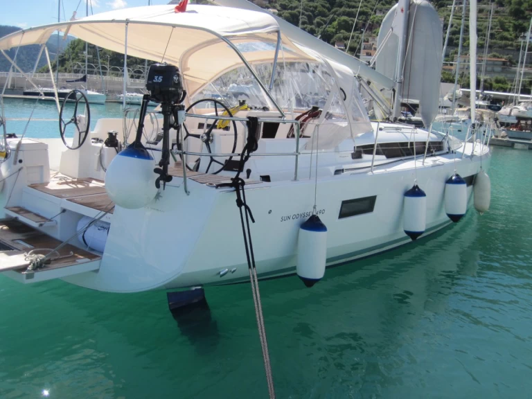Wynajmij Jeanneau Sun Odyssey 490 w Capo d'Orlando
