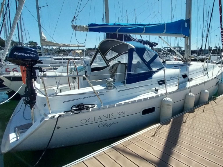 Wynajem Żaglowiec Bénéteau z patentem 