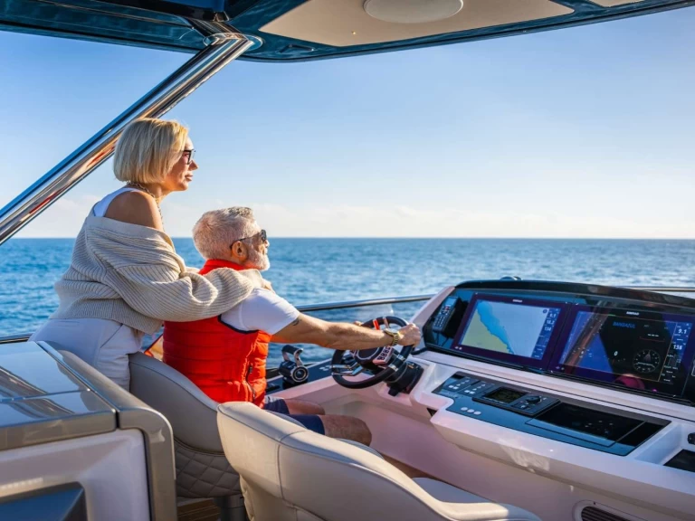 Wynajem Luksusowy jacht Sunseeker z patentem 