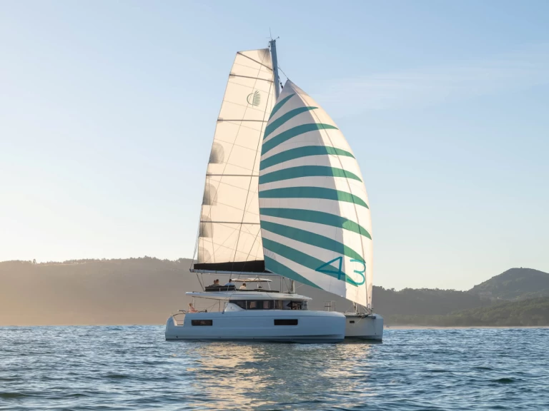 Wynajmij Lagoon Lagoon 43 w Donji Seget