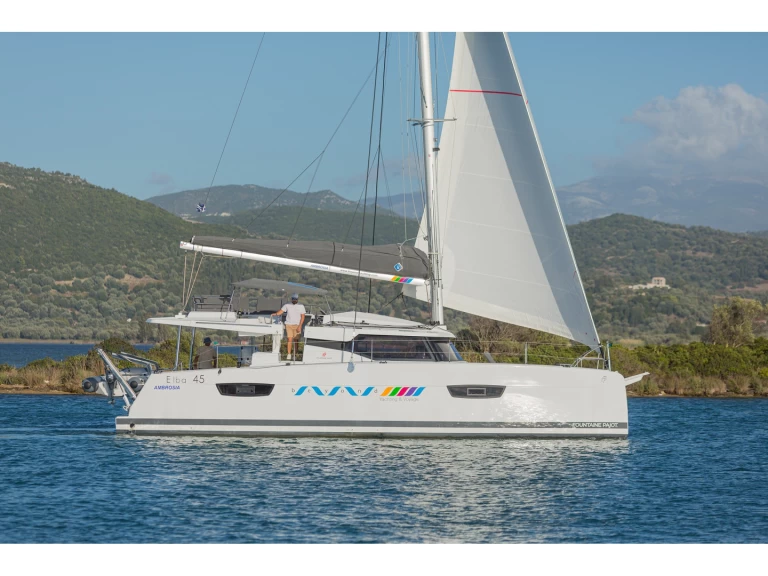 Wynajem Katamaran Fountaine Pajot z patentem 