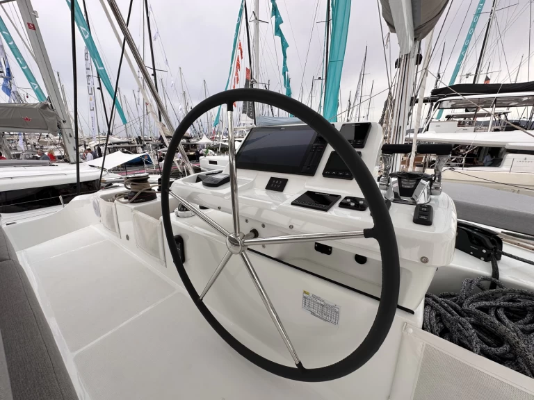 Lagoon LAGOON 51 ICONIC między profesjonalistami a osobami prywatnymi w Split