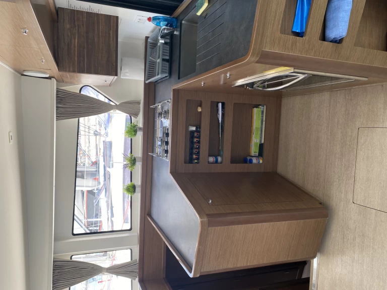 Wynajem łodzi Lagoon Lagoon 42 w Alimos na SamBoat 