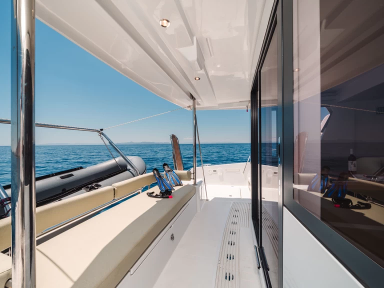 Katamaran do wynajmu w Nikiána w najlepszej cenie