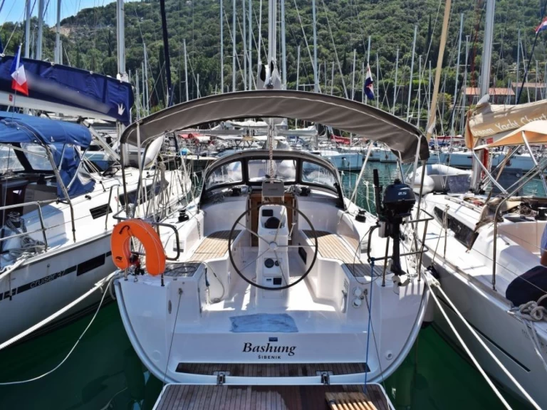 Wynajmij Bavaria Cruiser 34 w Zaton