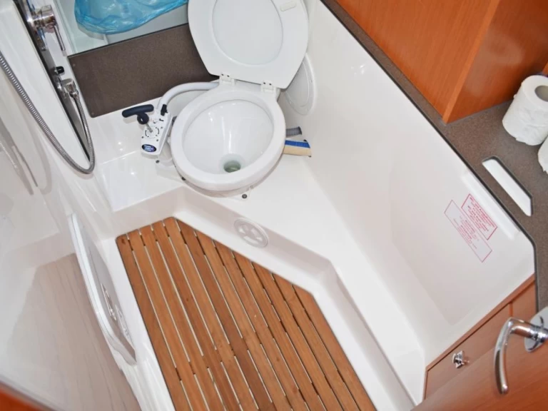 Wynajem Żaglowiec w Zaton - Bavaria Cruiser 34