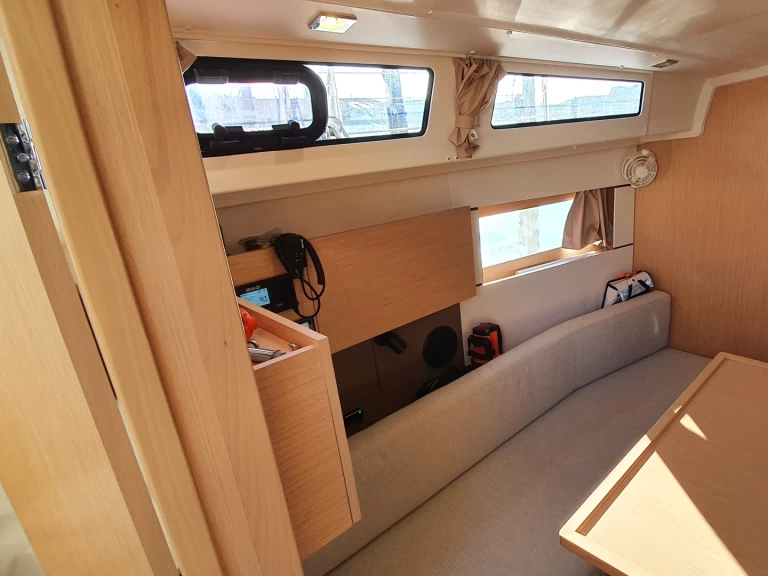 Wynajem łodzi Olbia tanio Oceanis 38 (3/2)