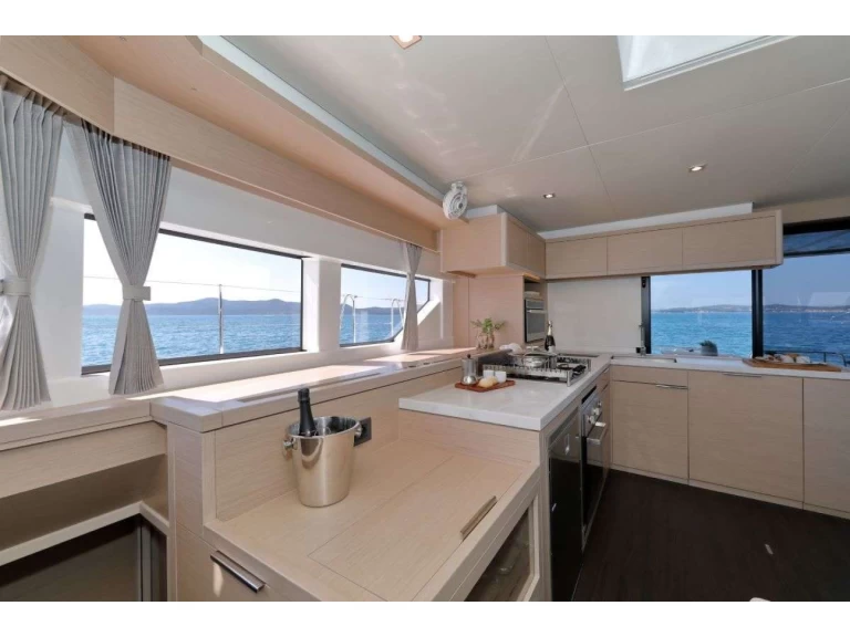 Wynajem Katamaran w Kastel Gomilica - Lagoon Lagoon 55