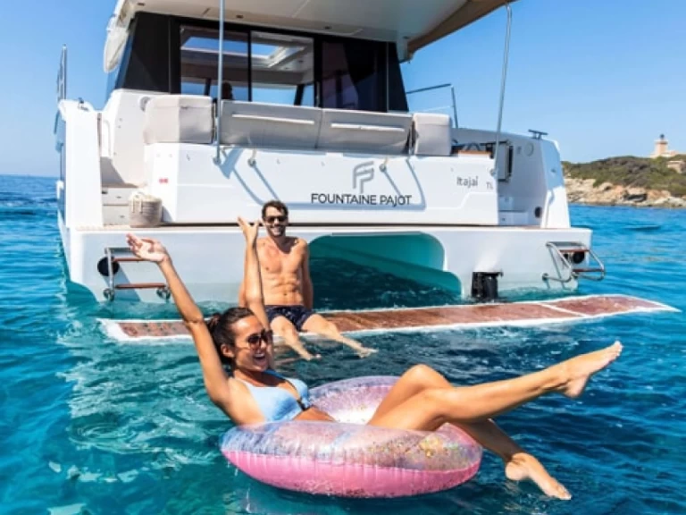 Wynajmij Fountaine Pajot Fountaine Pajot MY 40 w Phuket Yacht Haven Marina