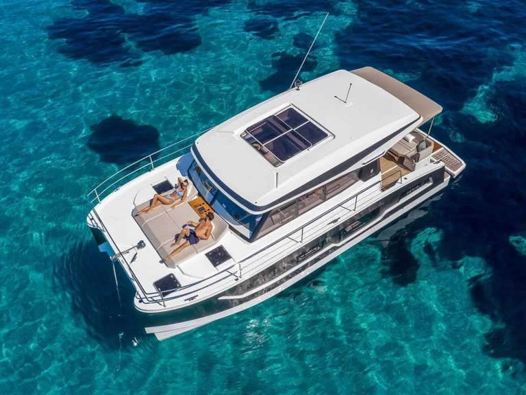 Wynajmij Motorówka z lub bez skippera Fountaine Pajot w Phuket Yacht Haven Marina