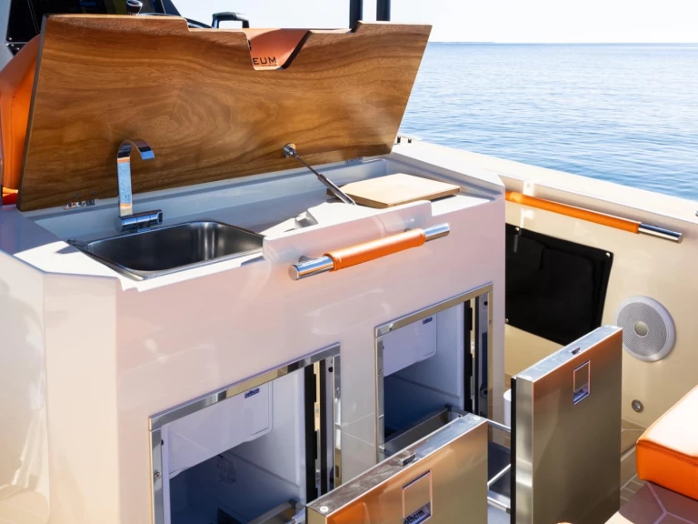 Motorówka do wynajmu w Taormina w najlepszej cenie