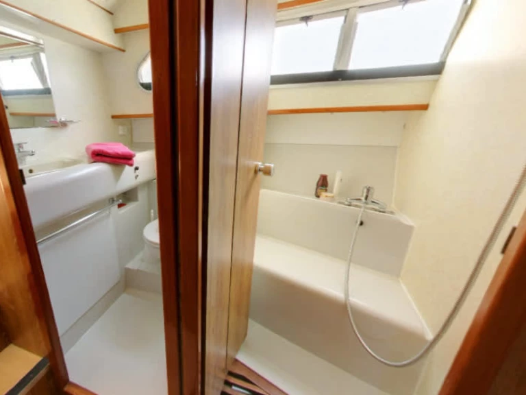 Wynajmij Motorówka z lub bez skippera  w Portumna