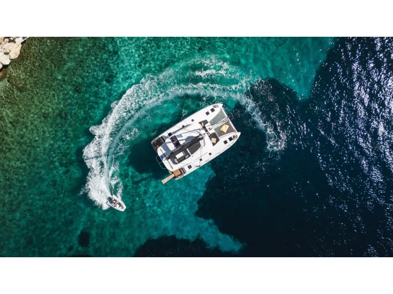 Wynajem łodzi Lefkáda tanio Lagoon 43