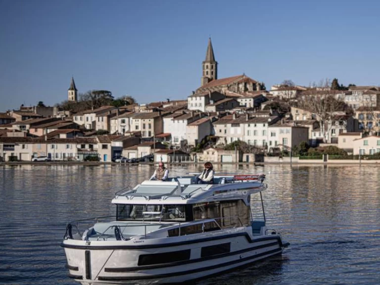 Motorówka do wynajmu w Saint-Gilles-Croix-de-Vie w najlepszej cenie