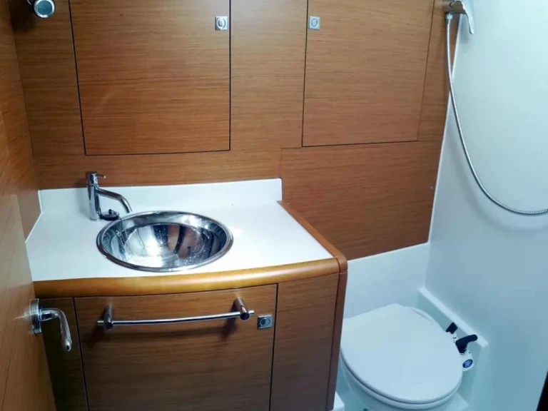 Wynajmij Jeanneau Sun Odyssey 449 w Agropoli