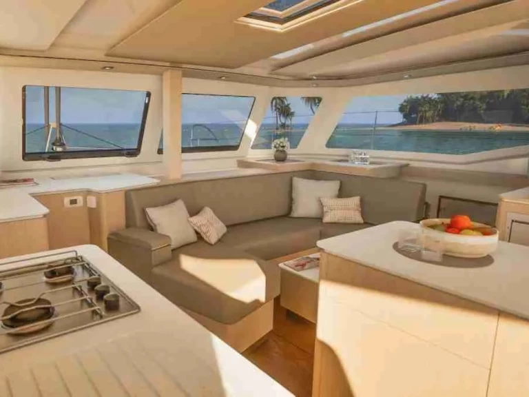 Wynajmij Fountaine Pajot New 41 w Rodi Garganico