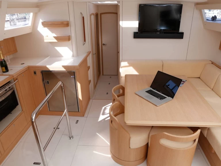 Wynajem Żaglowiec Alubat z patentem 