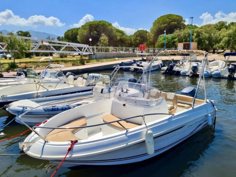 Wynajem w Saint-Florent- Jeanneau Cap Camarat 5.5 CC na SamBoat
