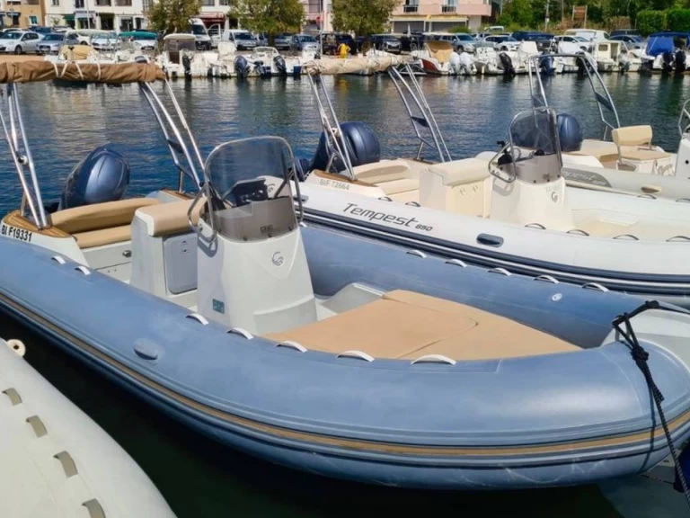 Wynajem w Saint-Florent- Capelli Tempest 650 na SamBoat
