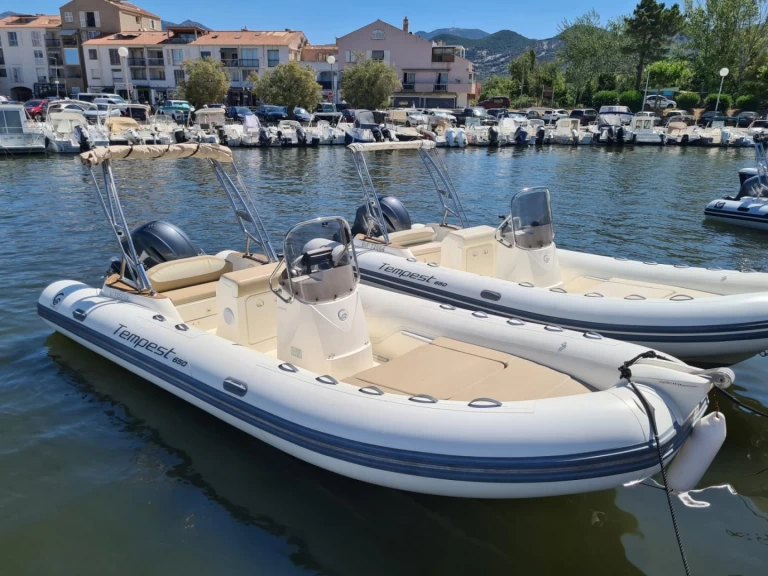 Wynajem łodzi Saint-Florent tanio Tempest 650