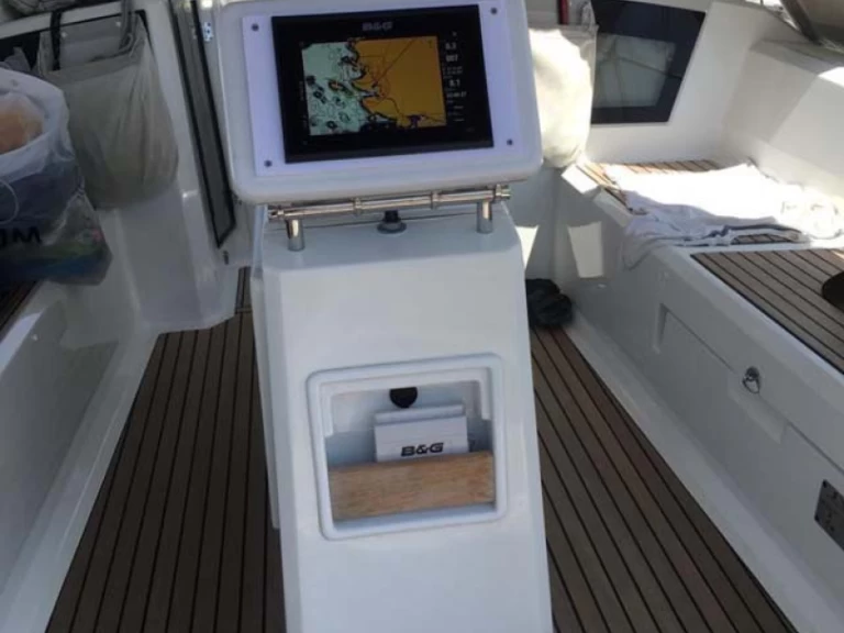 Wynajem Żaglowiec w Split - Bénéteau Oceanis 38.1