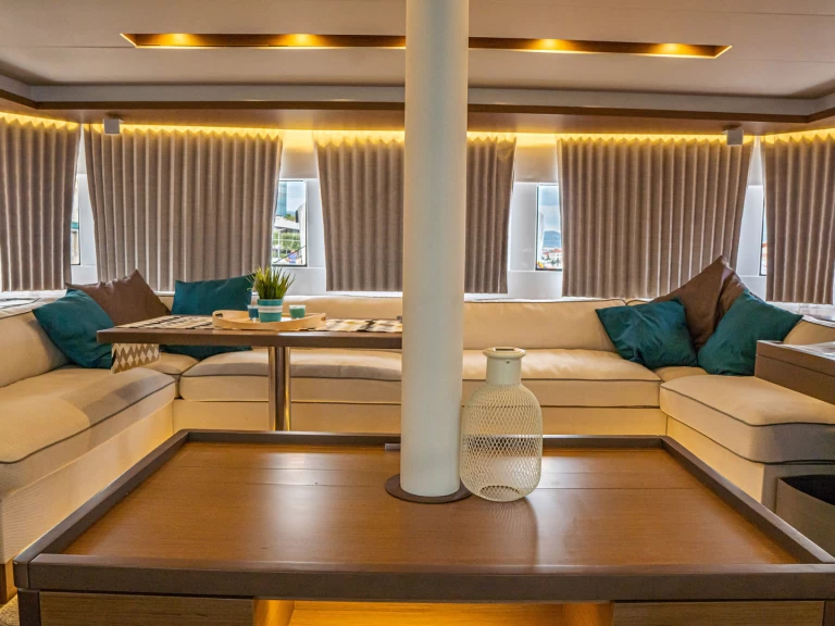 Katamaran do wynajmu w Kaštela w najlepszej cenie