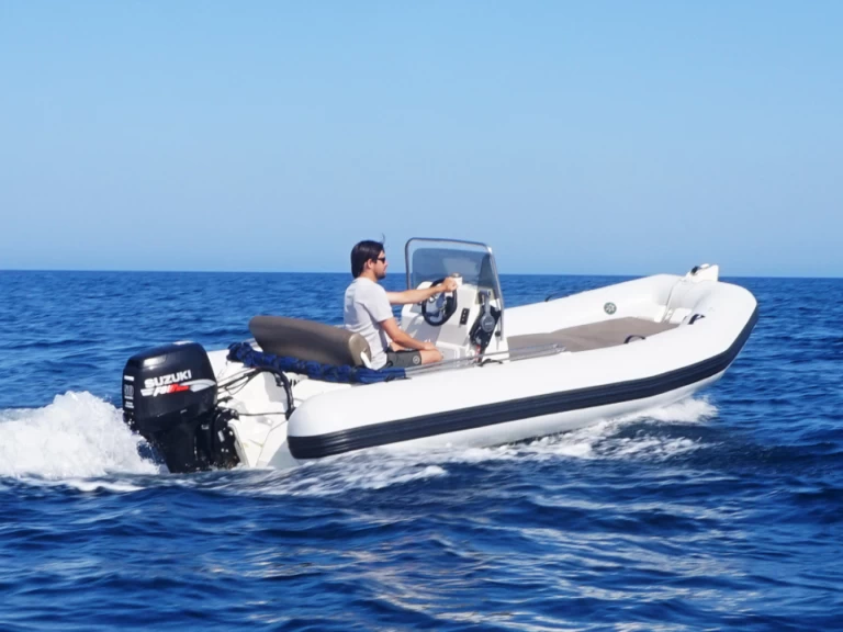 Wynajem łodzi Zodiac Medline 500 w Calella de Palafrugell na SamBoat 