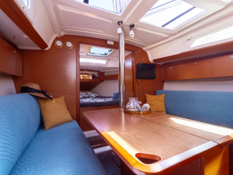 Żaglowiec do wynajmu w Pula w najlepszej cenie